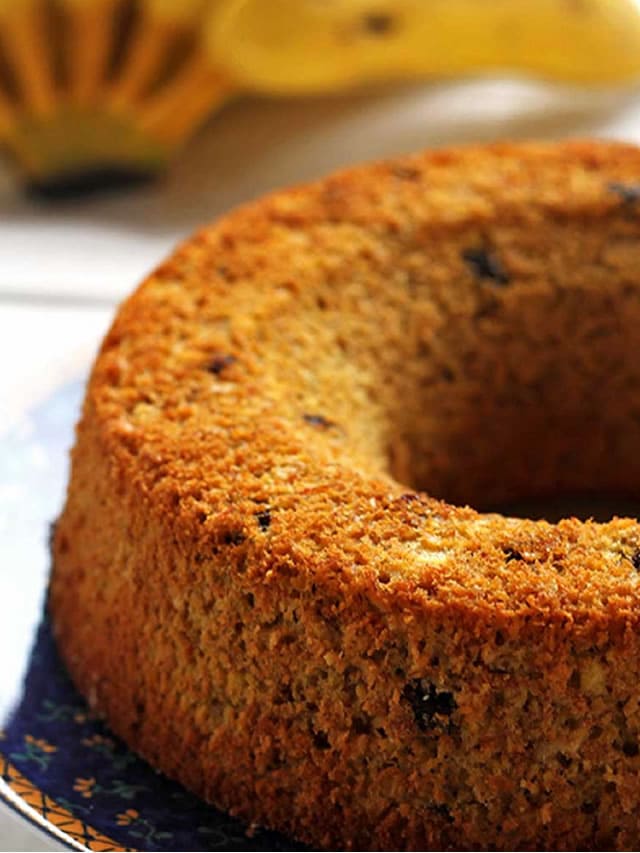 Bolo de castanhas com banana e aveia