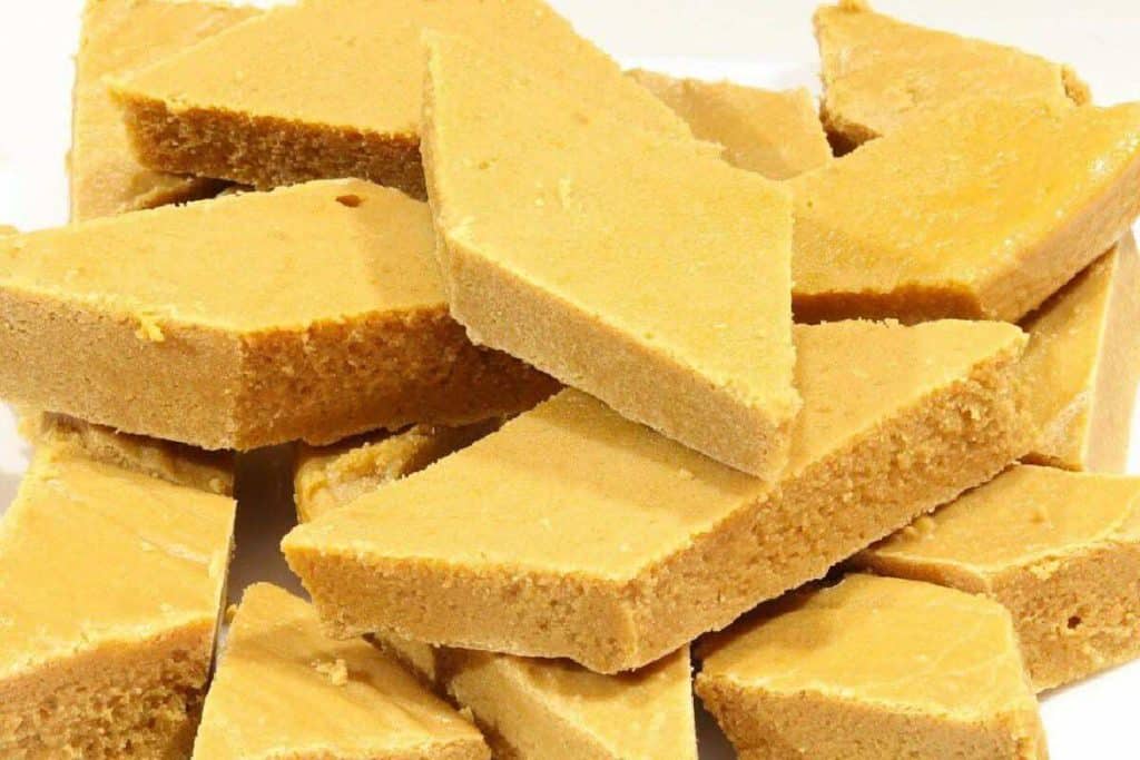 Doce de leite em pó de pedaço que derrete na boca